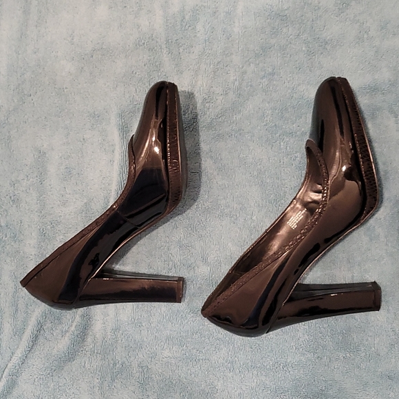 Whbm patent shiny pumps - Picture 5 of 7